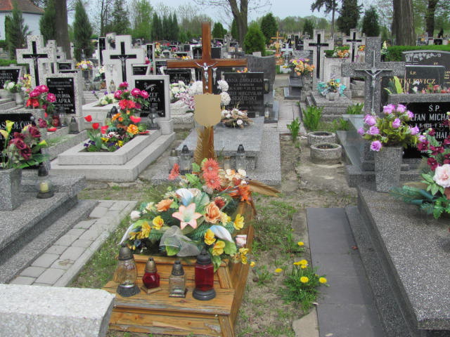 Kazimierz ZAWADA 1942 Międzybórz - Grobonet - Wyszukiwarka osób pochowanych